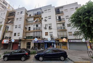 Local Comercial a Avenida de Palomares 23