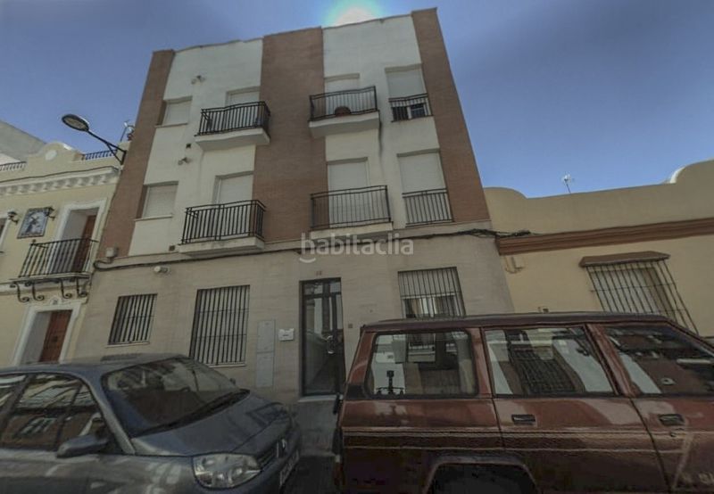 Foto 70a939e1-2ed2-4528-a3b2-f59484cad98c. Pis a calle manuel de falla 66 a Centro - Doña Mercedes Dos Hermanas