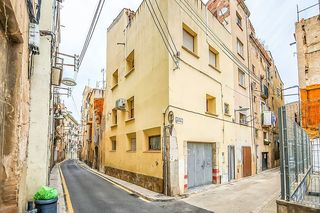 Casa adossada  Carrer general reding 22