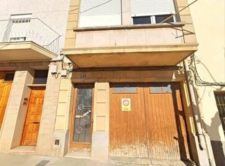 Pis a Carrer de prat de la riba 189