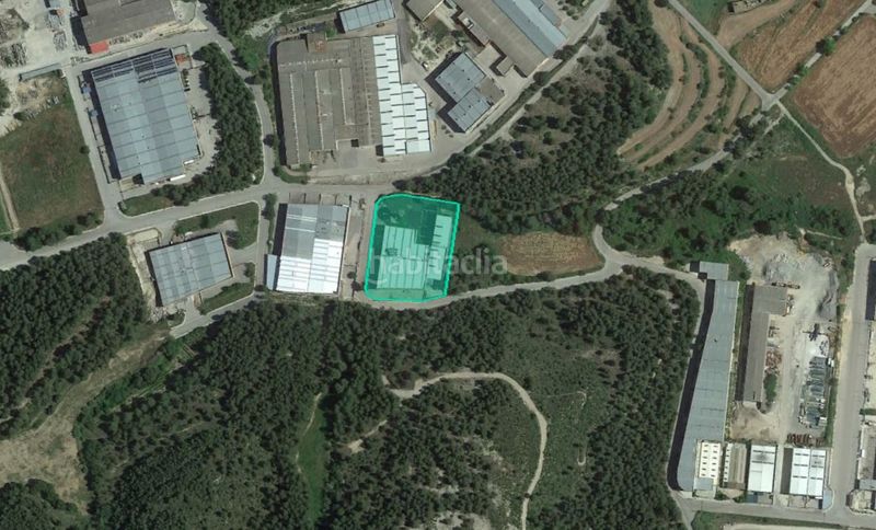 Foto fc696759-1cdc-4ec9-b97d-a436c2c37f02. Edifici a Sant Vicenç de Castellet