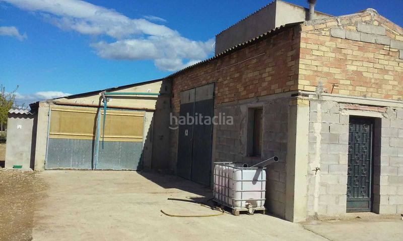 Foto ff40f4d7-dd9c-4db2-81bd-dc935bbc6b22. Fabrikhalle in Traiguera