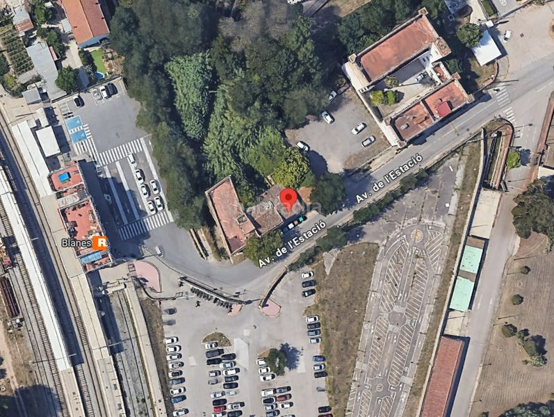 Foto f8deae5d-4b4a-455b-838d-d0f2cddeac42. Edifici a avinguda de l'estació 80 a Mercat-Mas Moixa Blanes