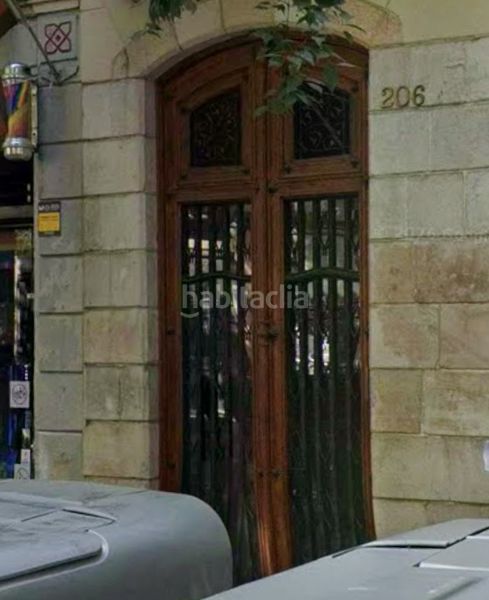 Foto c51aa5c9-d6d1-4468-b627-645df3e782a5. Local comercial a carrer de la diputació 206 a L´Antiga Esquerra de l´Eixample Barcelona