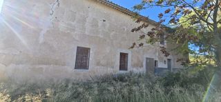 Chalet à Avenida de murcia 33. Subasta de chalet adosado en jumilla (murcia)