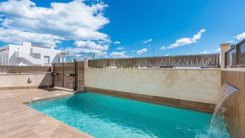 Foto a1228052-fa8c-4845-9a0d-beb9b9ef674e. Chalet en Montesinos (Los)