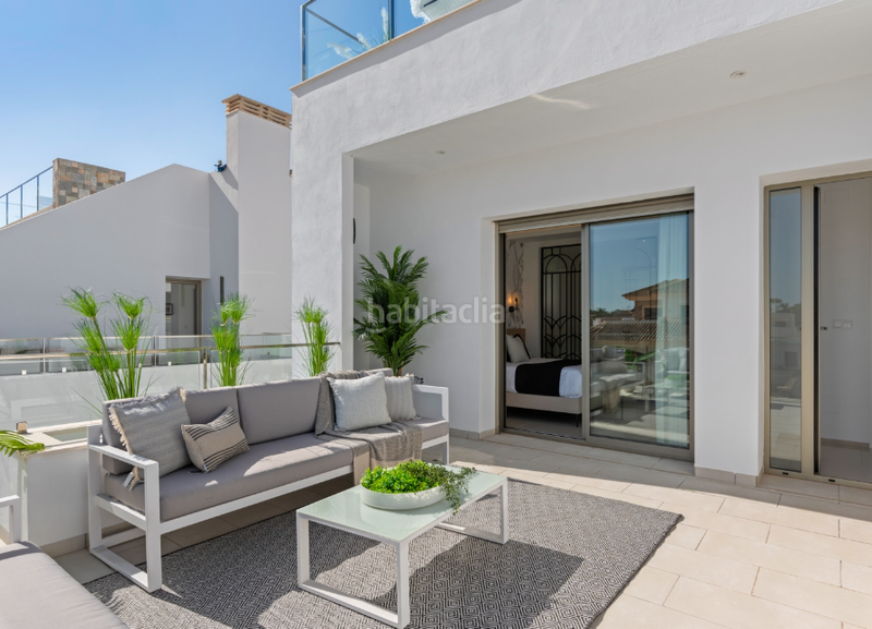 Foto d94455e2-2269-496e-8974-f52174e740e0. Chalet in Centro Alcázares (Los)