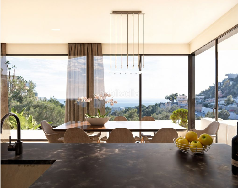 Foto c94a922e-197b-4d29-8378-0cdd83e92297. Chalet avec parking piscine dans La Fustera Benissa