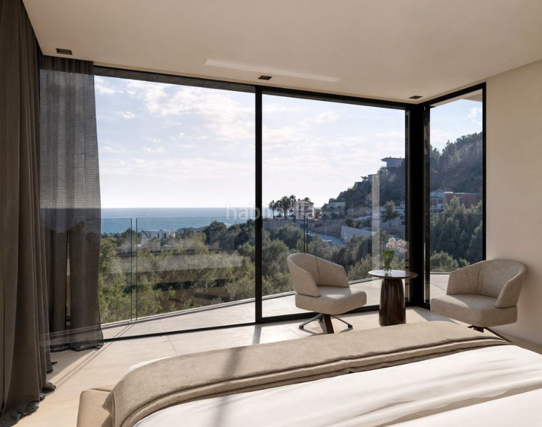 Foto e35df965-21a4-48bc-a764-48018ee83603. Chalet en La Fustera Benissa