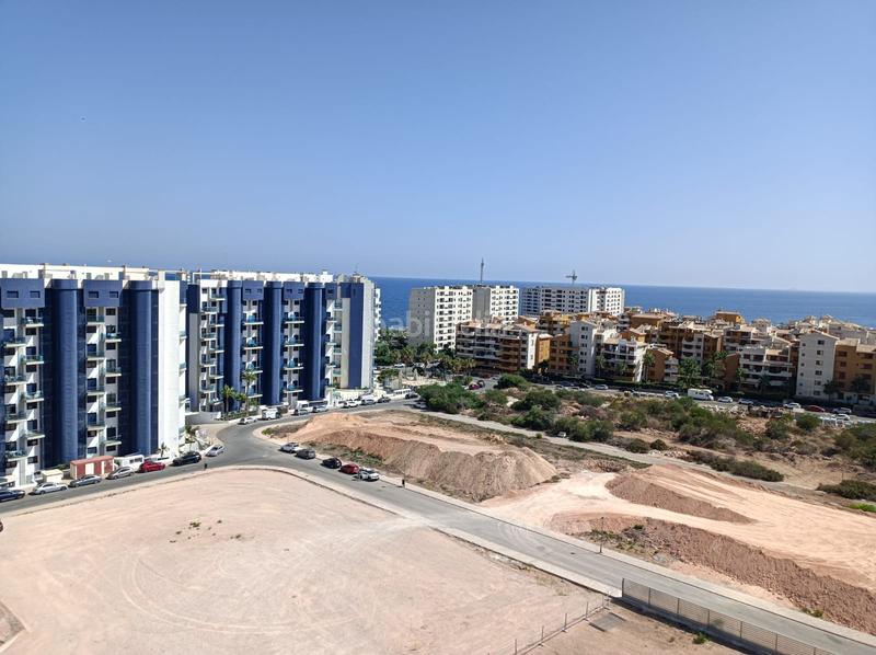 Foto fab373bb-c3b4-4c22-bc26-6fe5008203c5. Attico con piscina in Punta Prima Torrevieja