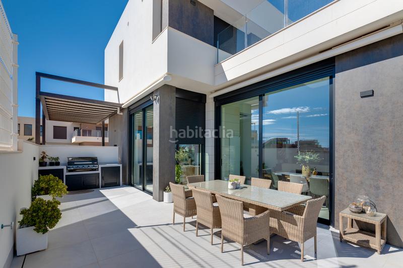 Foto 00bd2a91-921d-4e16-b473-c92e5d9c5f1e. Chalet avec piscine dans El Pinar de Campoverde Pilar de la Horadada