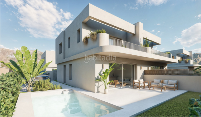 Foto a11d5656-e533-4db0-8035-19271cadefc8. Casa adossada amb piscina a Almajada-Ravel Mutxamel