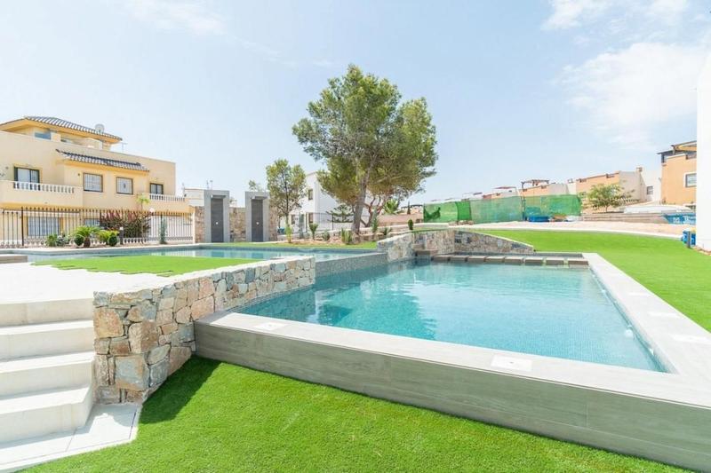 Foto a4fb7835-a938-4b70-9191-adbc6e5ec94d. Erdgeschoss mit pool in Los Balcones-Los Altos Torrevieja