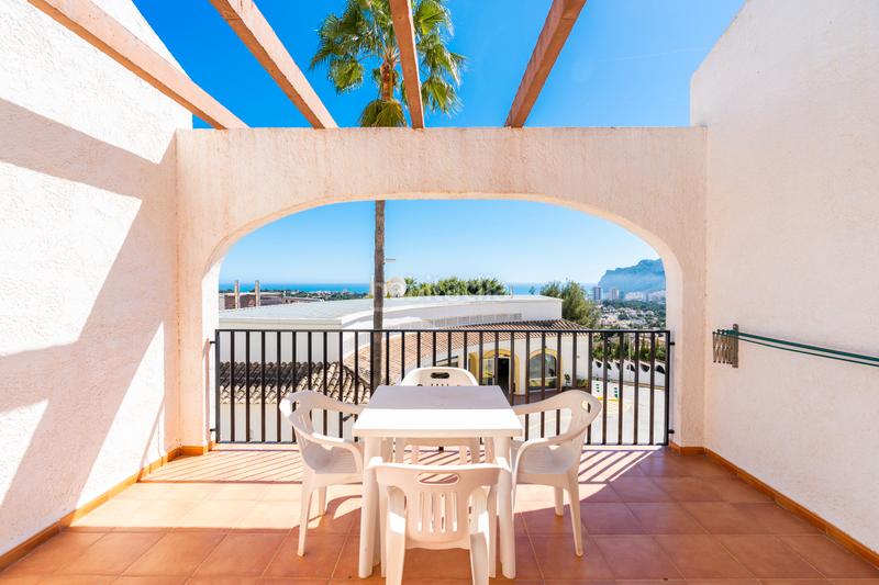 Foto 0bb8f27d-3f5c-45b4-b3d8-cd78688a7908. Attique avec piscine dans Cometa Calp