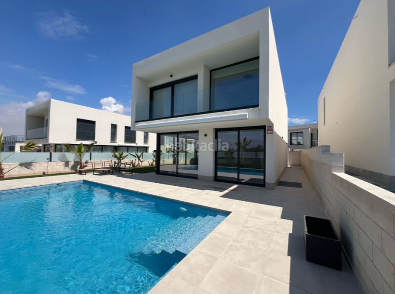 Foto b4bd817c-bb4c-4c0f-a86c-1e423f48dcca. Chalet in Monte Faro-Altomar II Santa Pola