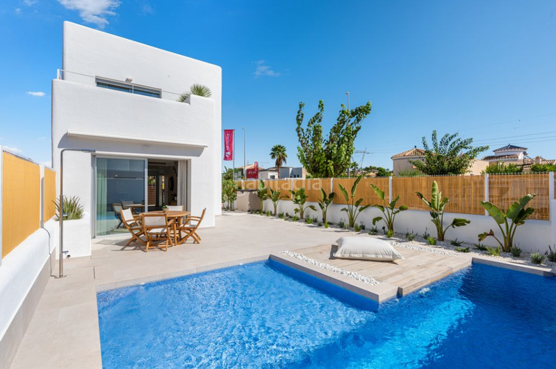 Foto 0faf70fe-7fdc-4e9c-90db-50684ebdf0c9. Chalet mit pool in Las Lomas de Rame-Bahía Bella Alcázares (Los)