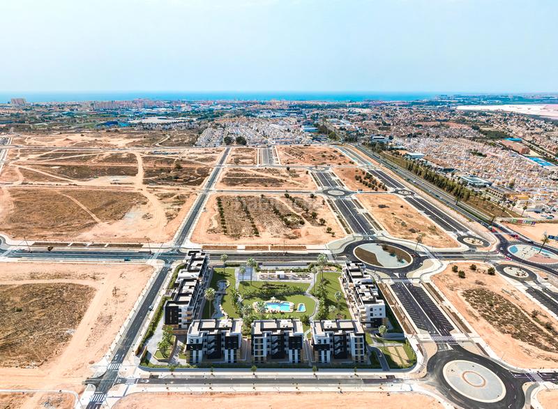 Foto a198bbc8-6fb3-4eb4-90b3-b4b0bd390d1d. Planta baja en Zona Carrefour - Urbanizaciones Torrevieja