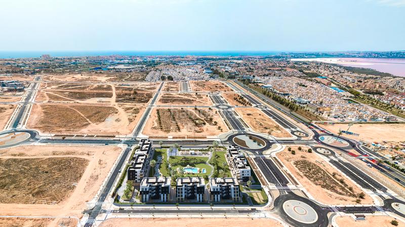 Foto e53015b4-8ed3-45d5-9467-08b5990059ed. Ground floor with pool in Zona Carrefour - Urbanizaciones Torrevieja