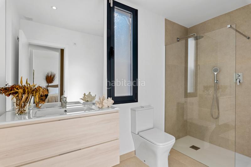 Foto d7ff13de-41db-43ee-83bd-03fd6410a025. Chalet avec piscine dans Islas Menores-Mar de Cristal Cartagena