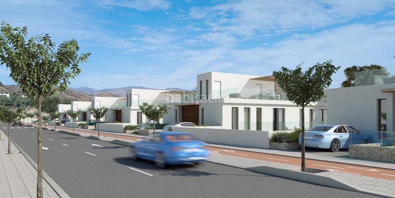 Foto 53a4d3cc-c591-4ef2-9bad-fad0aae20dda. Casa adossada amb piscina a Monforte del Cid