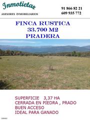 Propriété à Fresnedilla. Finca 3,37 ha , cerrada en piedra , buen acceso