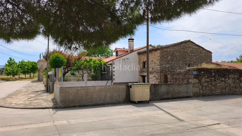 Foto c6f85a1a-d6f7-4474-ab43-1d0cfe7f16d8. Casa bifamiliare in calle cañada 21 in Fresnedilla