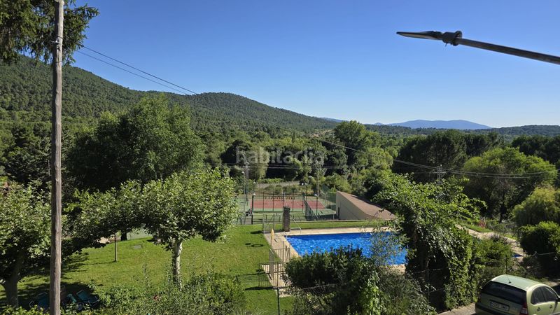 Foto 9dbd10b8-7a26-4f11-9433-39a18efc2de0. Chalet con camino riscaldamento parcheggio piscina in Santa María del Tiétar