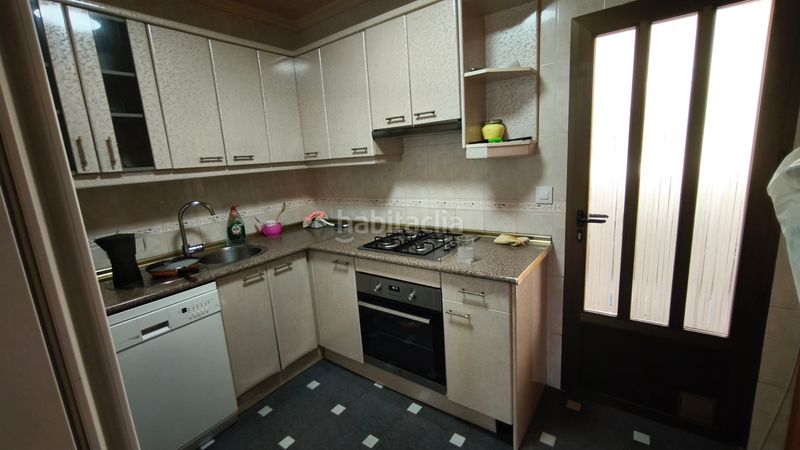 Foto d1cd8035-a066-4597-8b3f-afaffdbd96a4. Chalet con camino riscaldamento parcheggio piscina in Santa María del Tiétar