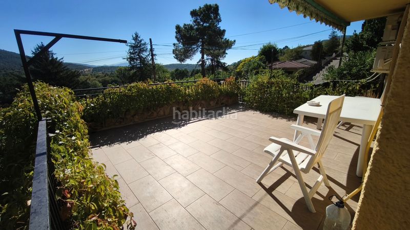 Foto d99bff11-fc12-4d81-a5d6-439a79a169ce. Chalet con camino riscaldamento parcheggio piscina in Santa María del Tiétar
