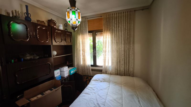 Foto f72eb402-0c3d-4bd2-9c6b-b7acd049fcbc. Chalet con camino riscaldamento parcheggio piscina in Santa María del Tiétar