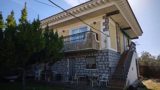 Chalet  Calle alfar. Casa con 2 viviendas independientes ,parcela 530 m2.