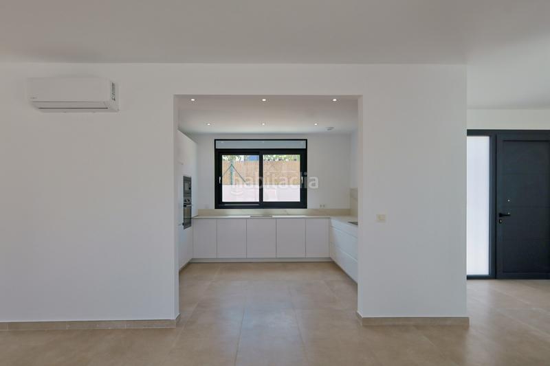 Foto 19f0acdc-43ea-4860-8be6-064e5c6ee990. Haus mit heizung parking pool in Centro Ciudad Xàbia