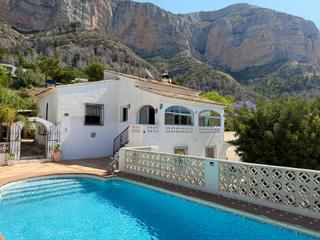 Casa a Montgó - Ermita. Villa en venta en la zona del montgó, jávea  con orientación sur