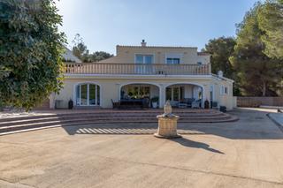 Casa a Centro Ciudad. Villa en venta en javea