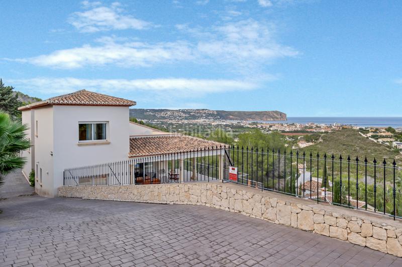 Foto a50d1c10-82fa-42b2-b177-1b9b7c6771f9. Casa amb calefacció aparcament a Centro Ciudad Xàbia