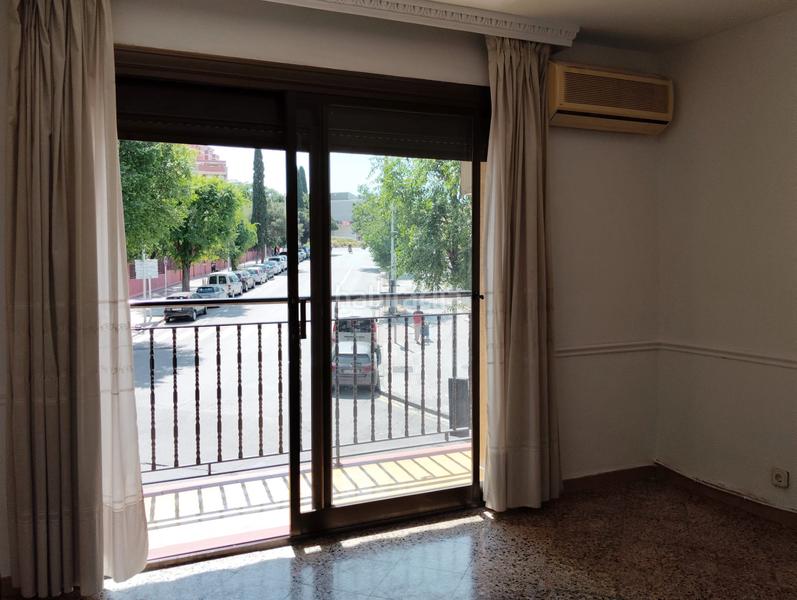 Foto 07b0c51a-8077-47eb-a365-3625cceaa5a2. Appartamento con riscaldamento in Riu Sud Santa Coloma de Gramenet