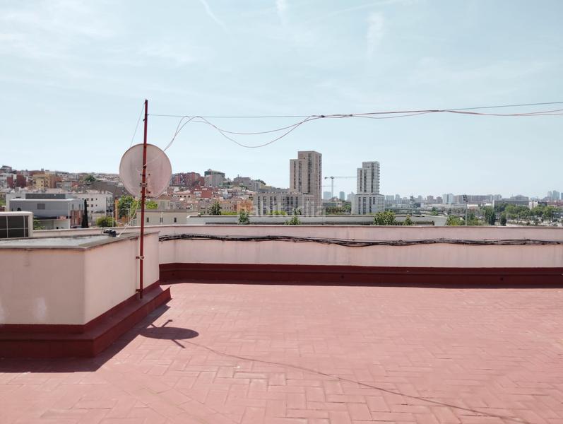 Foto 0da518c3-b49a-47fd-83fc-c5d5ab15bae7. Appartamento con riscaldamento in Riu Sud Santa Coloma de Gramenet