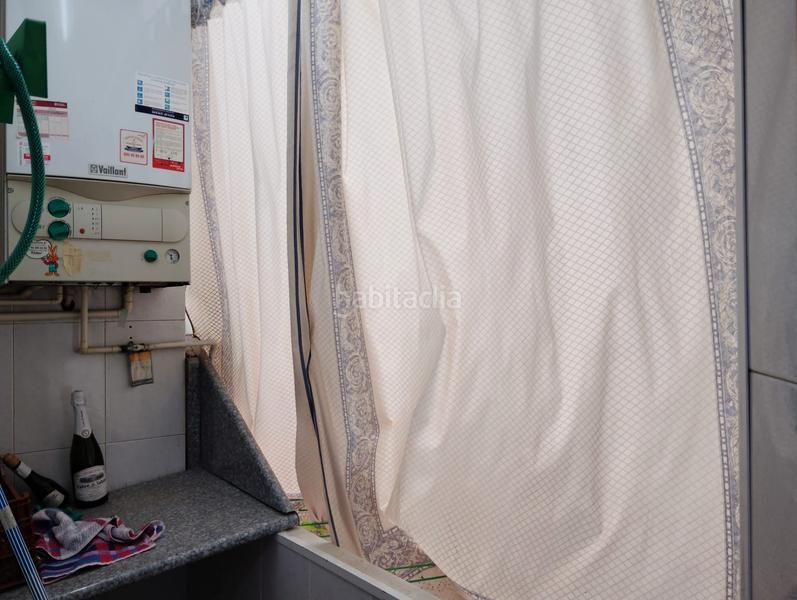 Foto 637e6e7d-8775-4f06-8cc8-f130a32ab722. Appartamento con riscaldamento in Riu Sud Santa Coloma de Gramenet