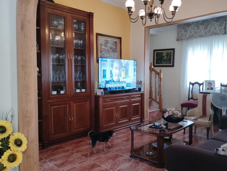 Foto d5425e9e-117d-42ff-9b24-25f1cf362e4f. Chalet avec chauffage parking piscine dans Santa Maria-Terra Nostra Montcada i Reixac