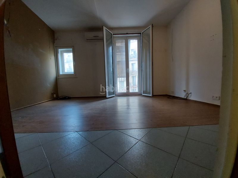 Foto b219182b-6108-40bc-b7cf-6bd6660db1af. Pis a Raval Barcelona