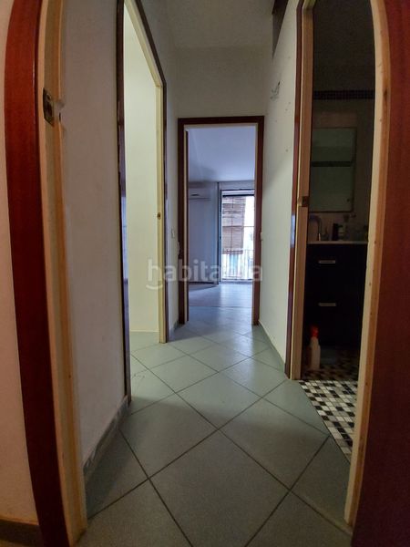 Foto d69f80af-8c6e-48a3-bf19-d24cc6de3eaf. Pis a Raval Barcelona