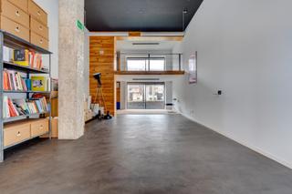 Business premise en Errenteria kalea 6. Local con gran escaparate y diseo actual en irn  54m listos