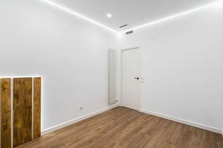 Alquiler Piso en Carrer de milà i fontanals 34