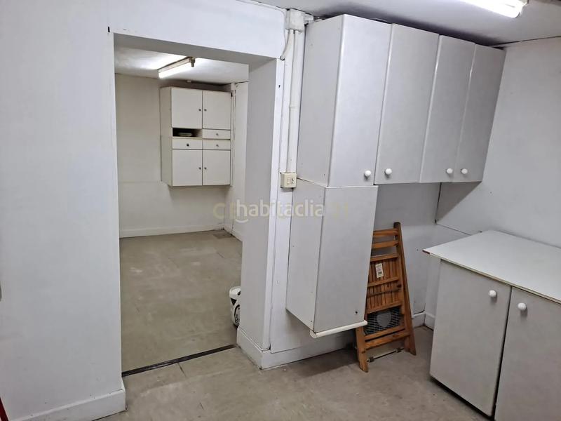 Foto 6063a593-4dd6-4ba3-87b7-4bd2639ee000. Local commercial dans esterlines kalea dans Parte Vieja Donostia - San Sebastián