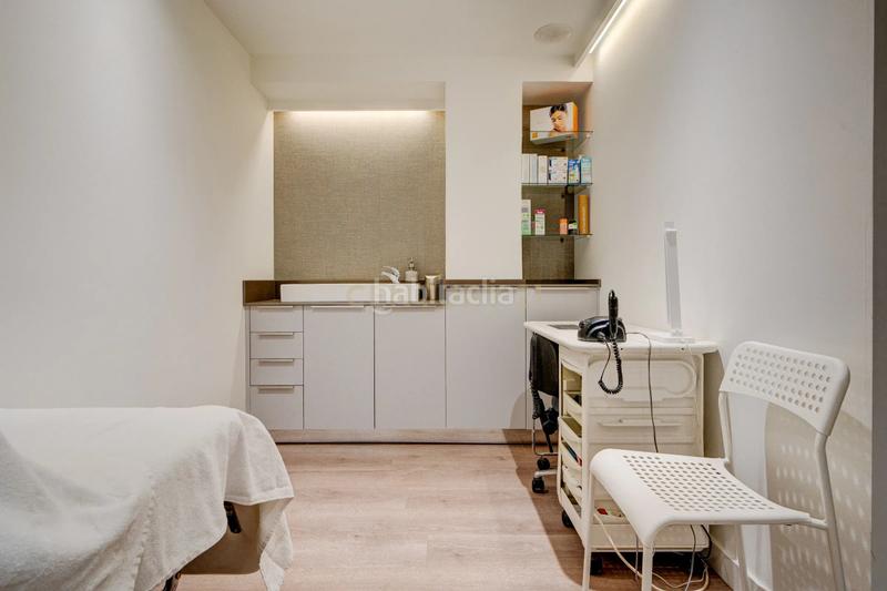 Foto 08edb05b-f8b3-4063-afbd-f7c901b1da6c. Local comercial a juan arana galerias 10 a Centro - Mendibil - Santiago Irun