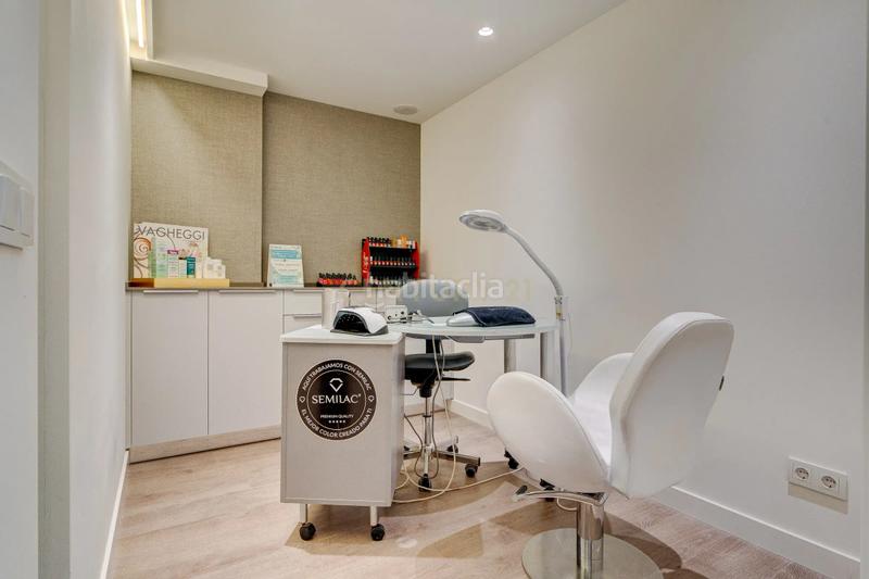 Foto 4c9b6150-e2df-4e52-973f-254c660a7d4e. Local comercial a juan arana galerias 10 a Centro - Mendibil - Santiago Irun