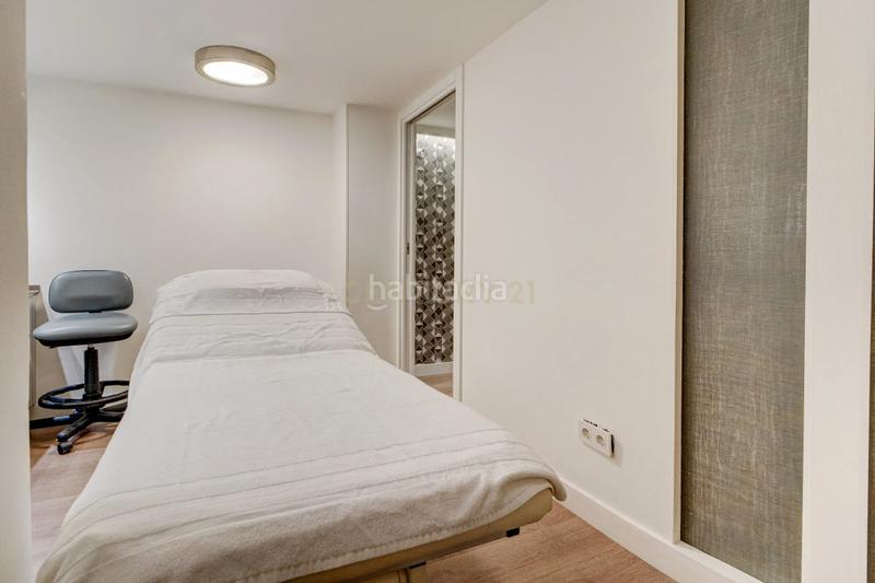 Foto 5fd14123-8a33-4b31-bf90-723e0f90ef7b. Local comercial a juan arana galerias 10 a Centro - Mendibil - Santiago Irun