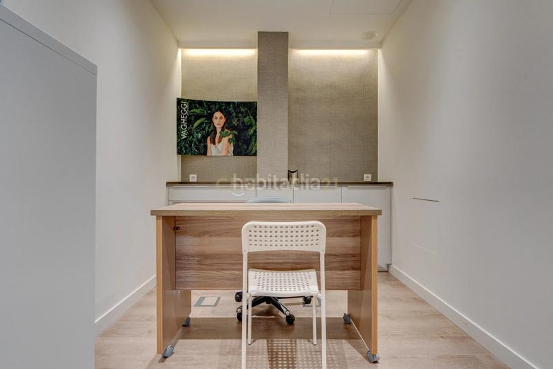 Foto 90a64b58-17f7-49b2-9b65-0dd8ebc28066. Local comercial a juan arana galerias 10 a Centro - Mendibil - Santiago Irun