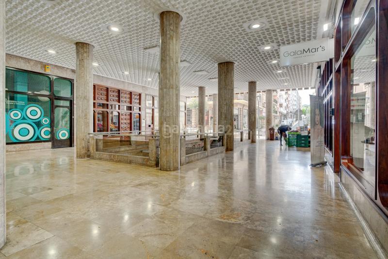 Foto 9946dd6a-ea3b-456b-87f3-42f1f355678e. Local comercial a juan arana galerias 10 a Centro - Mendibil - Santiago Irun