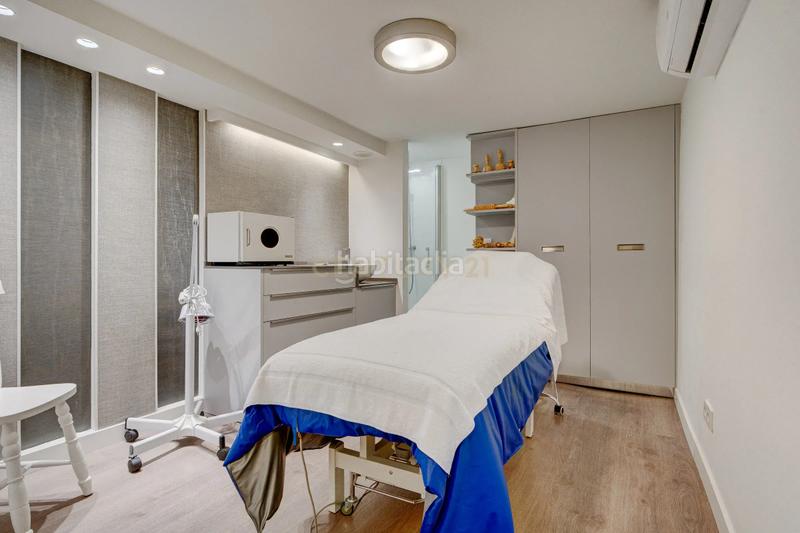 Foto ad7b6459-8fbd-4ea2-a1e0-8d1cc511d4da. Local comercial a juan arana galerias 10 a Centro - Mendibil - Santiago Irun